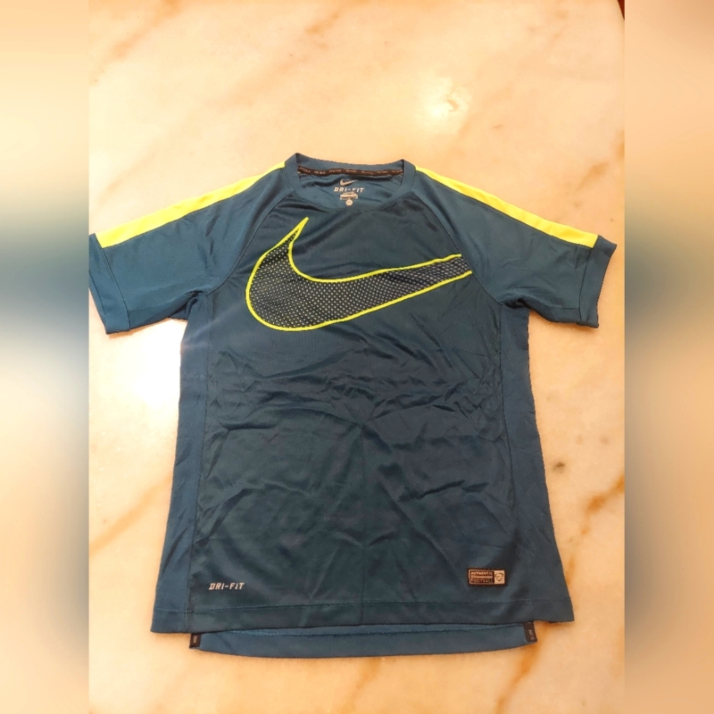 Nike Dri Fit Shirt Medium Soccer
